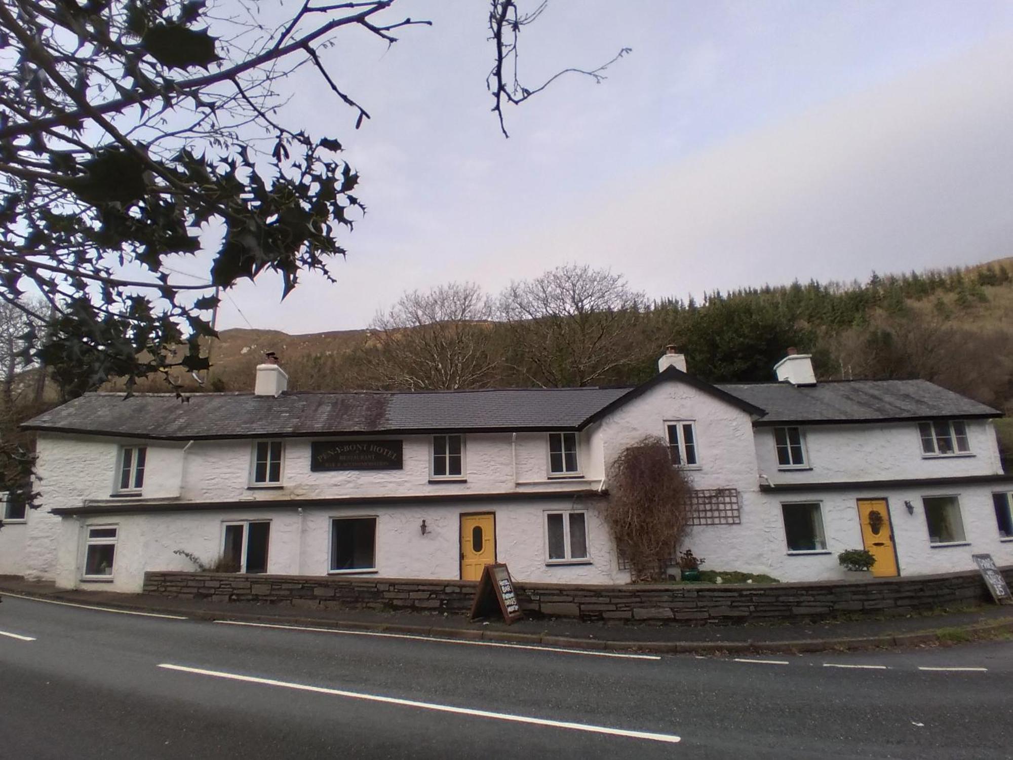 佩尼邦特住宿加早餐旅馆 Tal-y-llyn 外观 照片