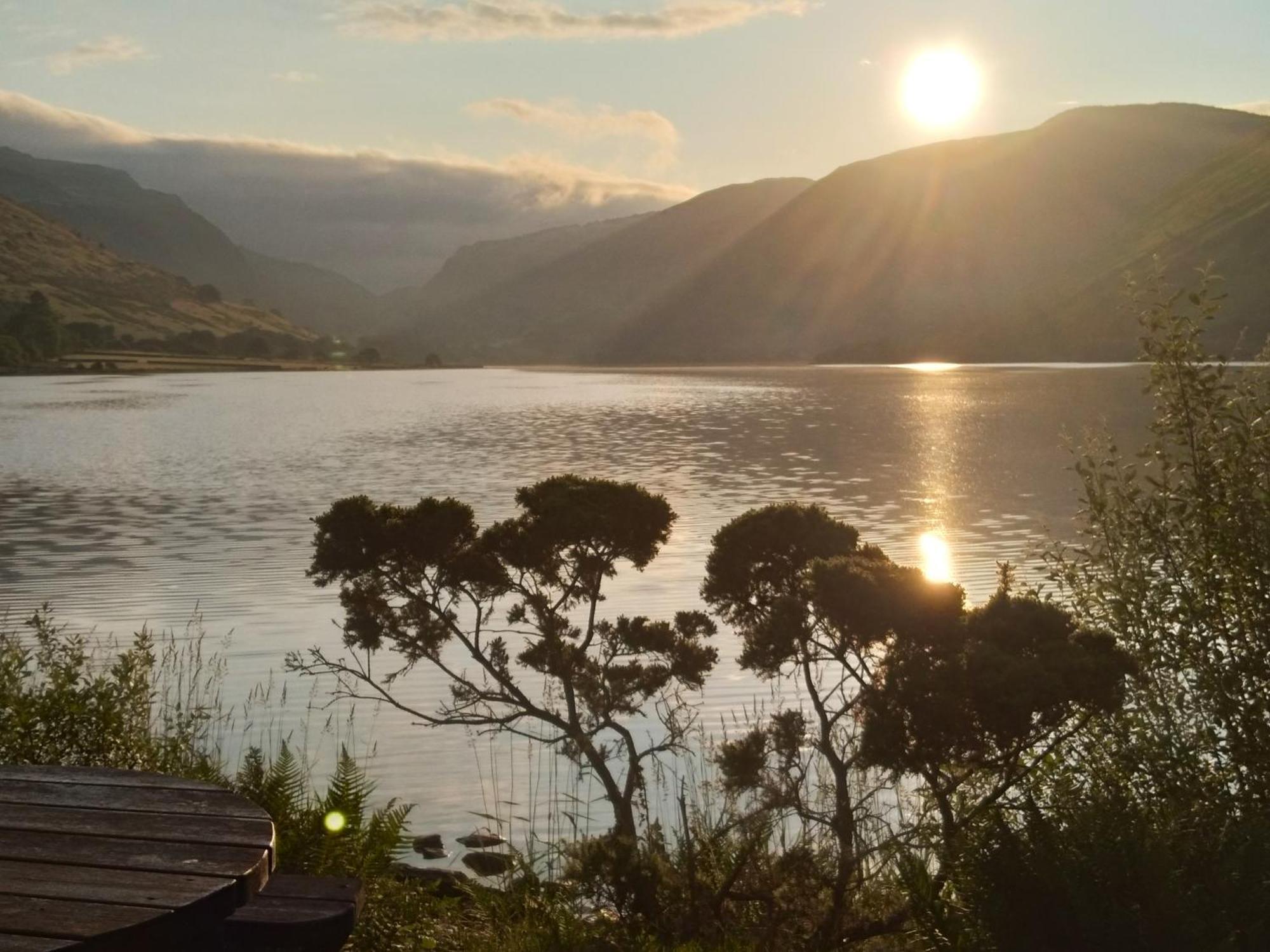 佩尼邦特住宿加早餐旅馆 Tal-y-llyn 外观 照片
